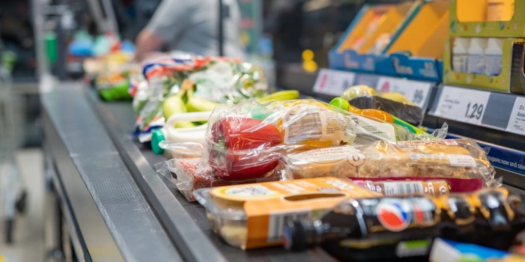 Påskelørdag kan slå salgsrekord i butikkerne: Én faktor kan vende det hele