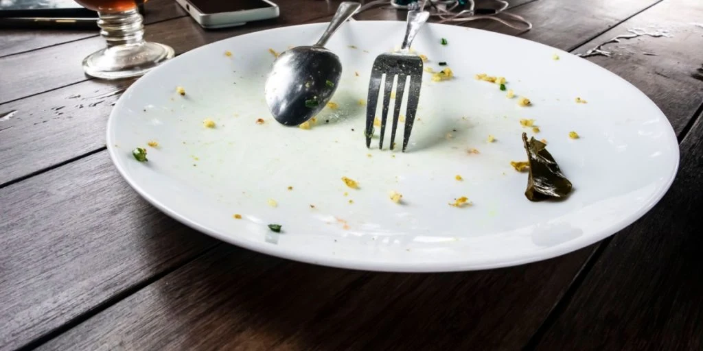 Hjælper du tjeneren, når du spiser på restaurant? Så har ifølge psykologien disse personlighedstræk
