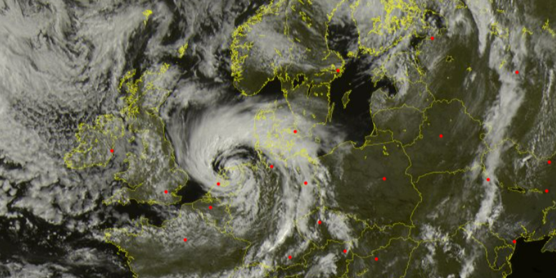 Tag tidligere hjem: Sommerstorm kan skabe kaos i eftermiddag og aften