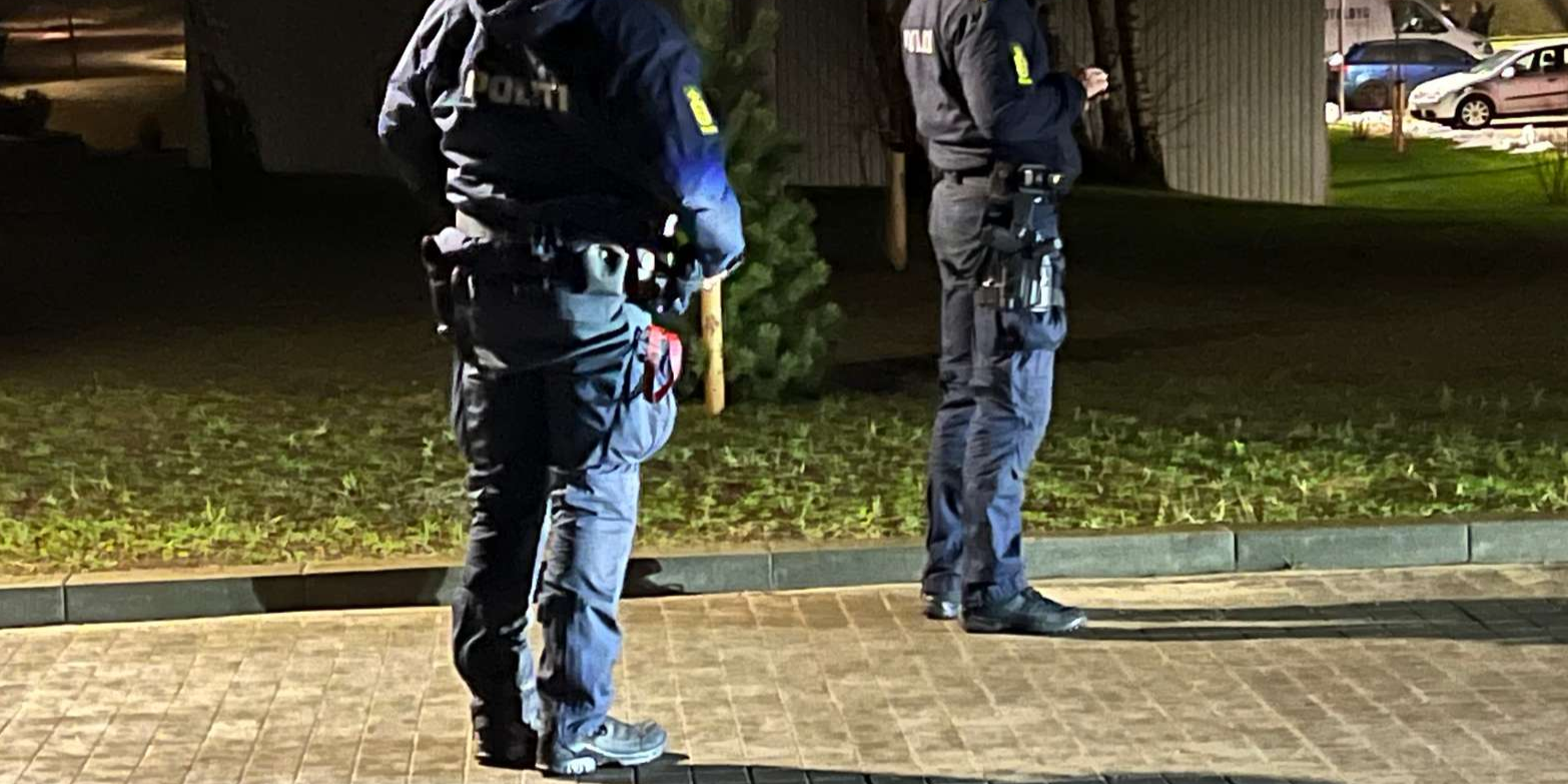 Slæbt afsted af 5 maskerede mænd: Politiet søger vidner