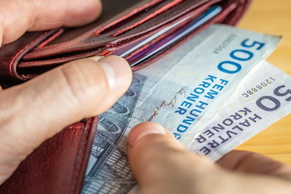 Din arbejdsgiver kan udbetale 625 kroner dagligt skattefrit, når du er på tjenesterejse