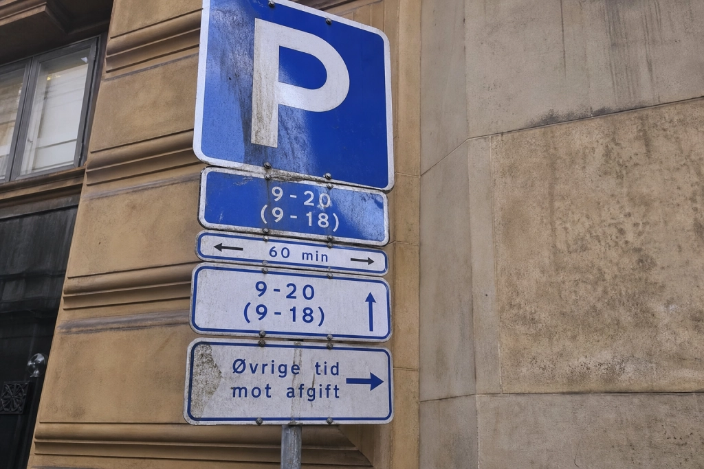 Sådan læser du parkeringsskiltet korrekt: Farven, pilen og undertavlen afgør, om du får en afgift